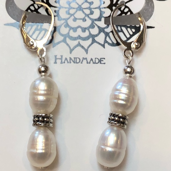 Responsible Freshwater Pearl Earrings - Picture 7 of 8